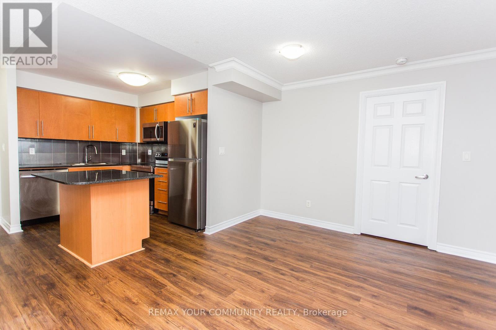 301 - 310 Burnhamthorpe Road, Mississauga (City Centre), Ontario  L5B 4P9 - Photo 10 - W12829172