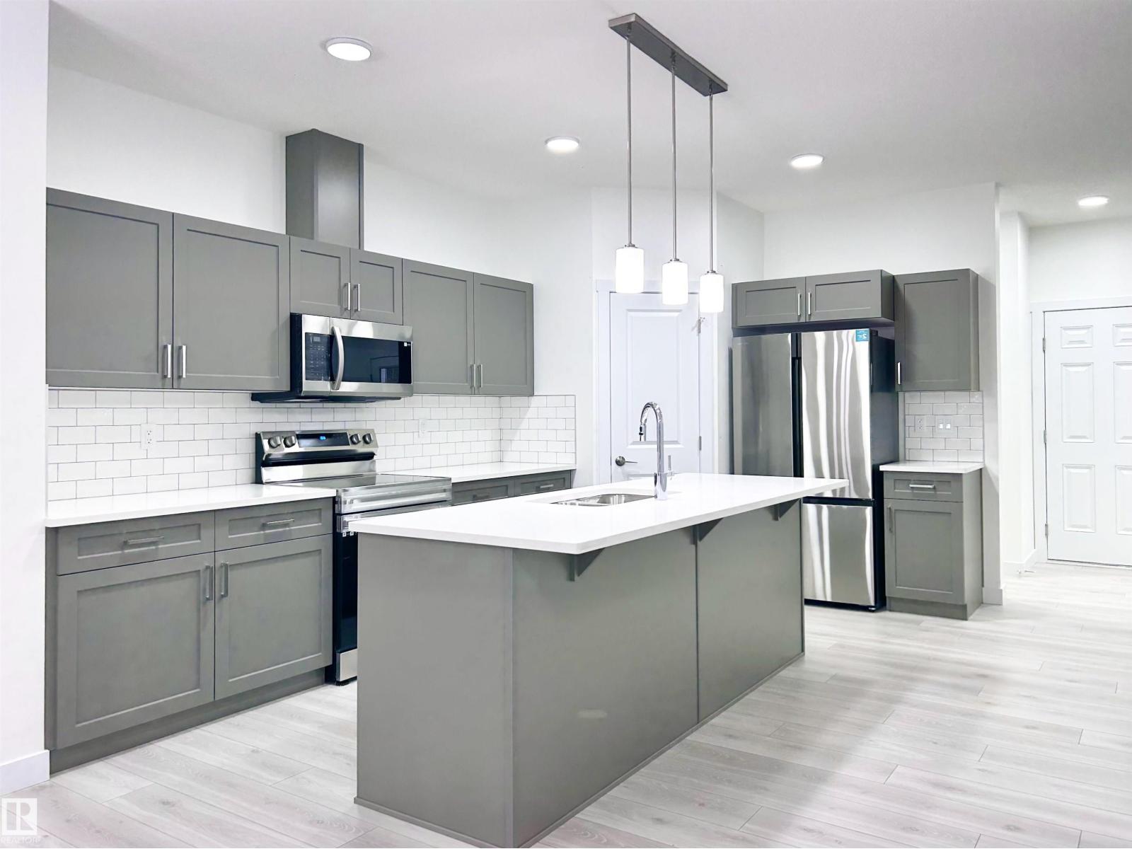 19634 29 Av Nw, Edmonton, Alberta  T6M 1M2 - Photo 4 - E4477233