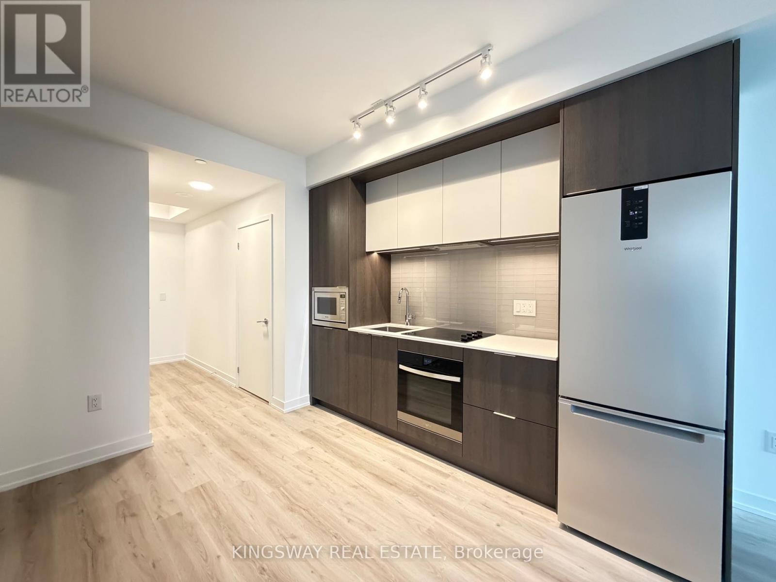 2012 - 395 Square One Drive, Mississauga (City Centre), Ontario  L5B 0P6 - Photo 12 - W12878776