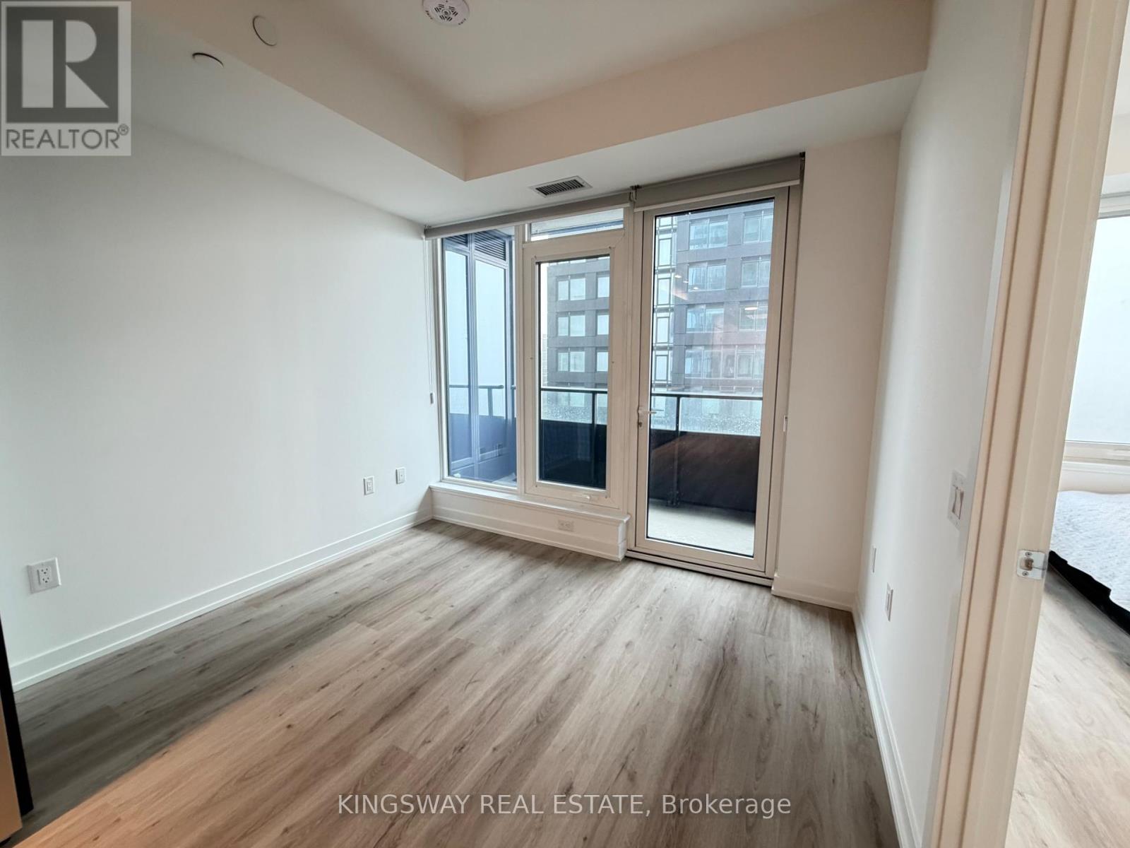 2012 - 395 Square One Drive, Mississauga (City Centre), Ontario  L5B 0P6 - Photo 13 - W12878776