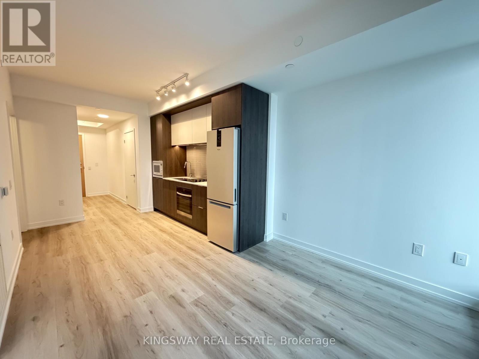2012 - 395 Square One Drive, Mississauga (City Centre), Ontario  L5B 0P6 - Photo 16 - W12878776