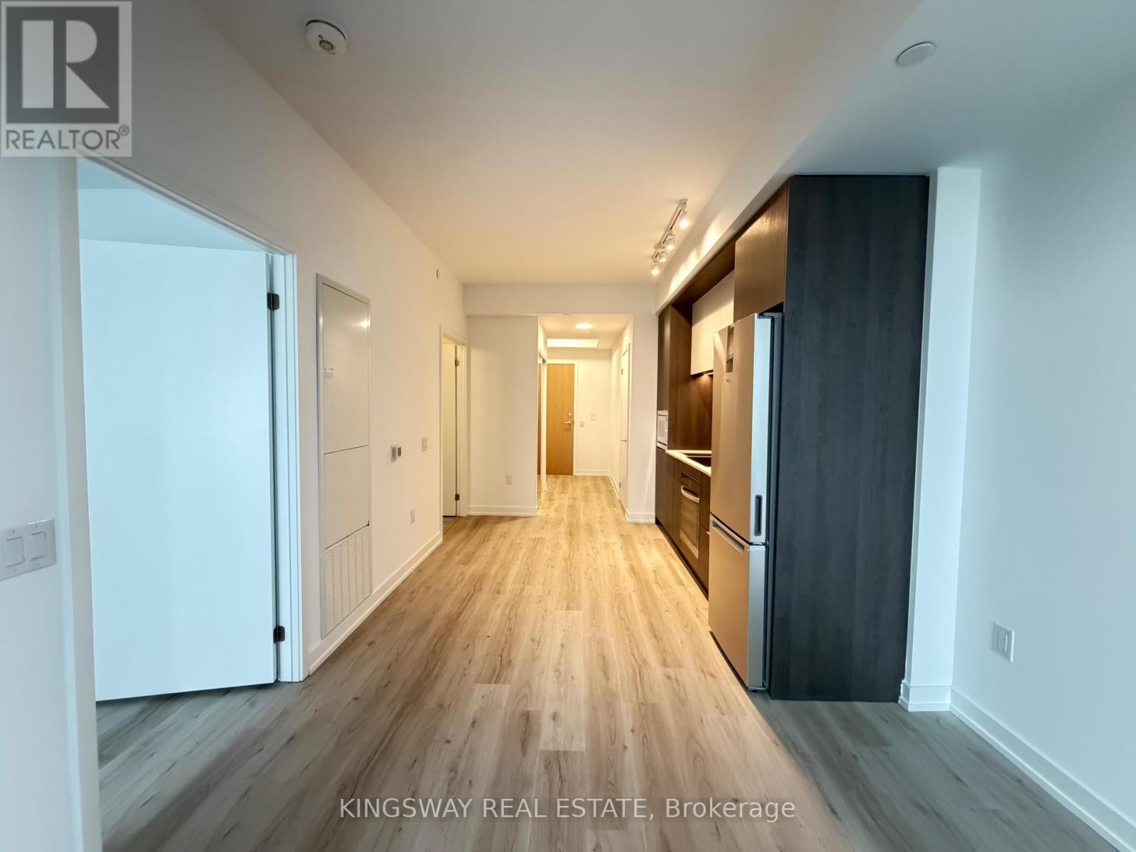 2012 - 395 Square One Drive, Mississauga (City Centre), Ontario  L5B 0P6 - Photo 18 - W12878776