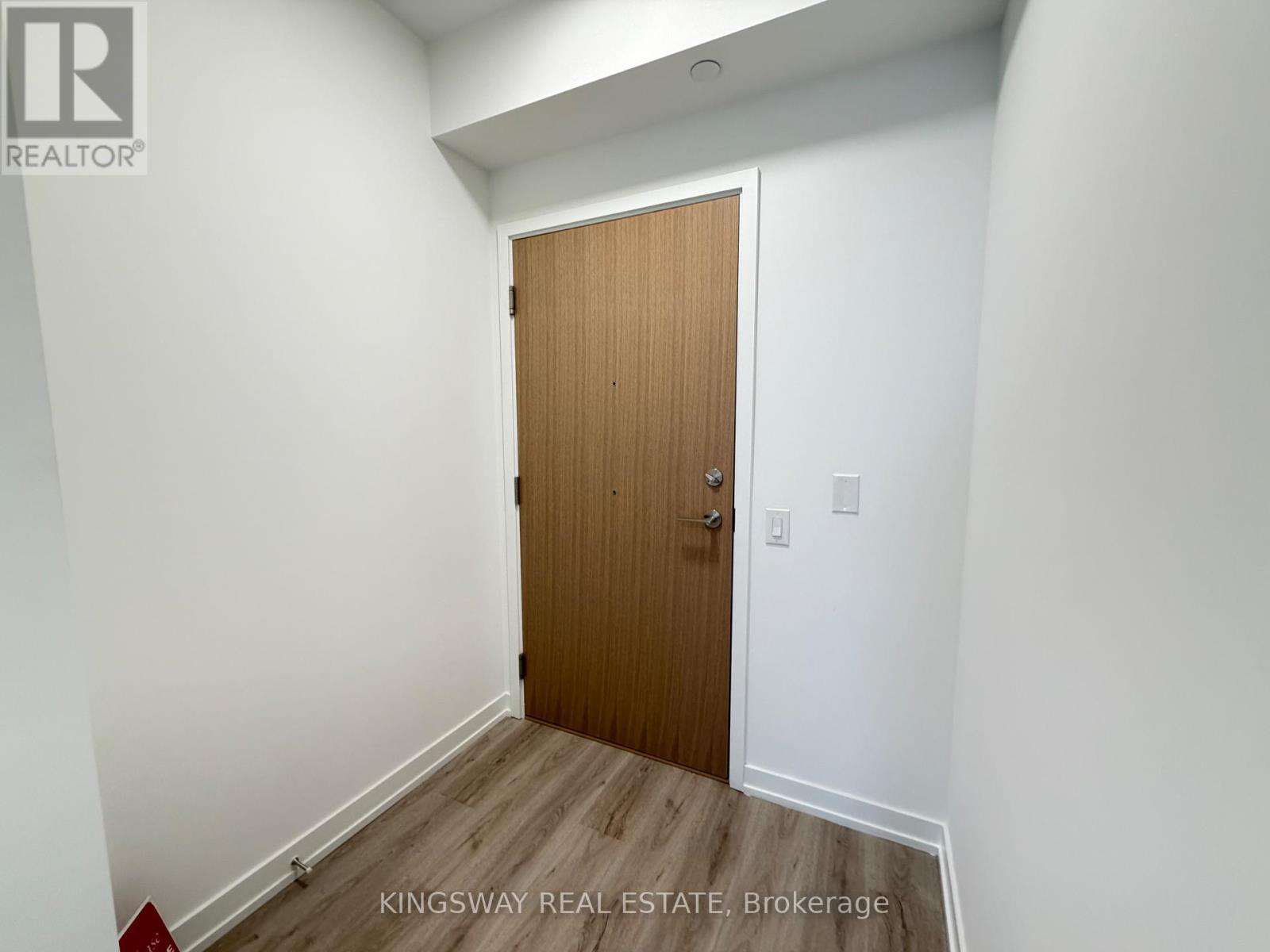 2012 - 395 Square One Drive, Mississauga (City Centre), Ontario  L5B 0P6 - Photo 8 - W12878776