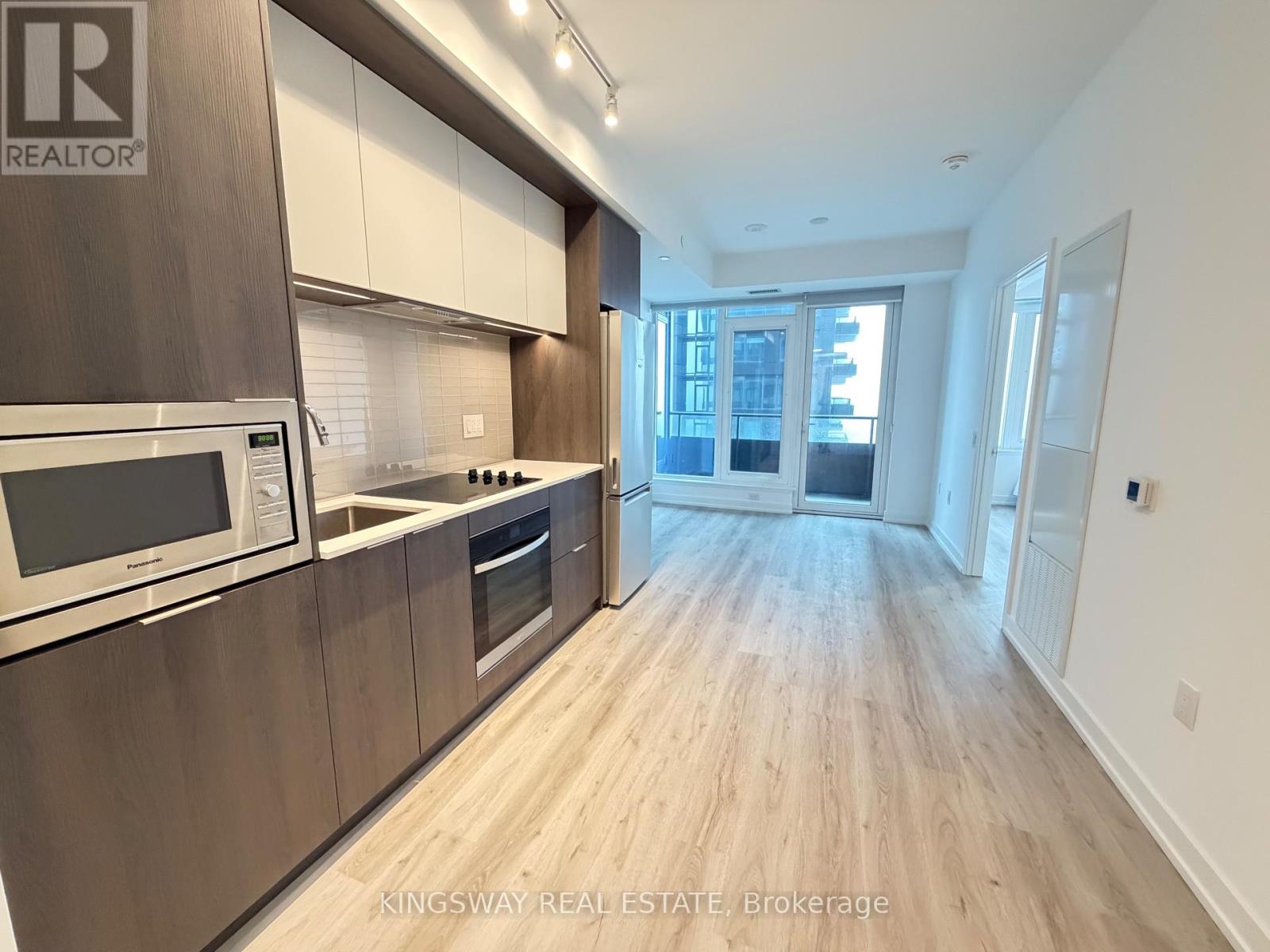 2012 - 395 Square One Drive, Mississauga (City Centre), Ontario  L5B 0P6 - Photo 9 - W12878776