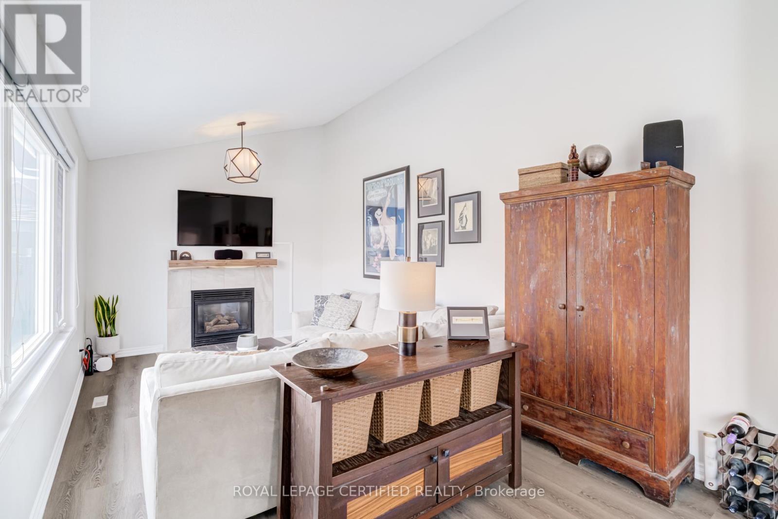 2197 Oakridge Crescent, Burlington, Ontario  L7M 4C8 - Photo 14 - W12878784