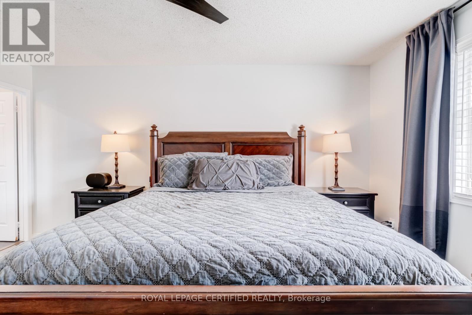 2197 Oakridge Crescent, Burlington, Ontario  L7M 4C8 - Photo 22 - W12878784