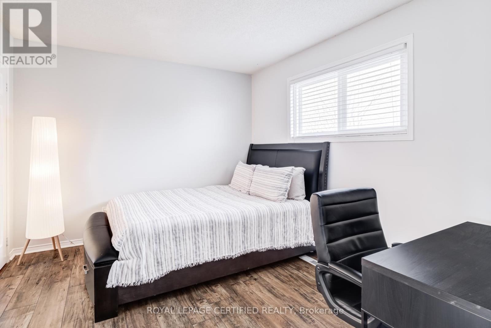 2197 Oakridge Crescent, Burlington, Ontario  L7M 4C8 - Photo 25 - W12878784