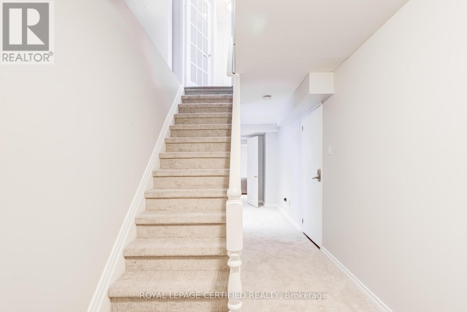 2197 Oakridge Crescent, Burlington, Ontario  L7M 4C8 - Photo 31 - W12878784