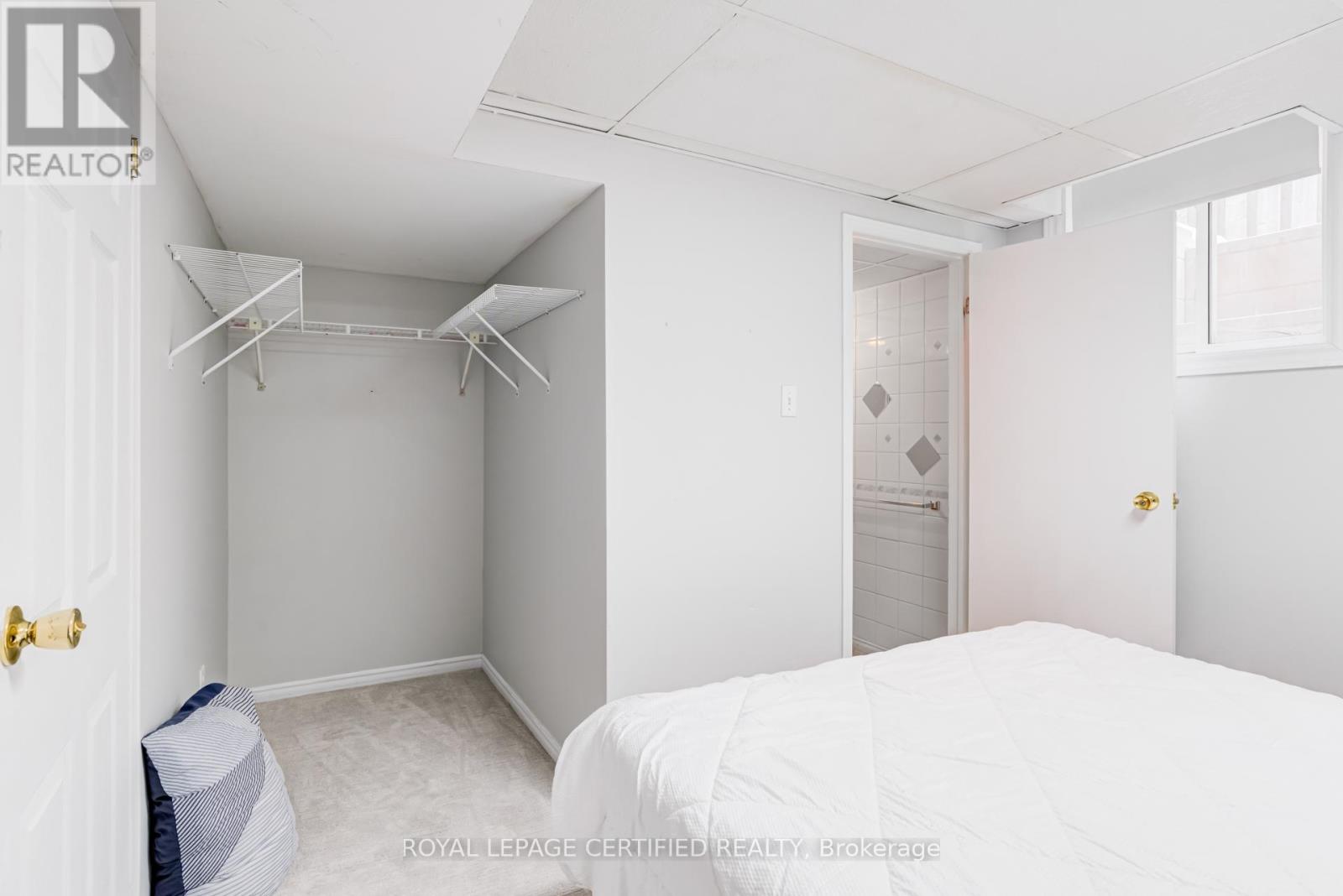 2197 Oakridge Crescent, Burlington, Ontario  L7M 4C8 - Photo 35 - W12878784