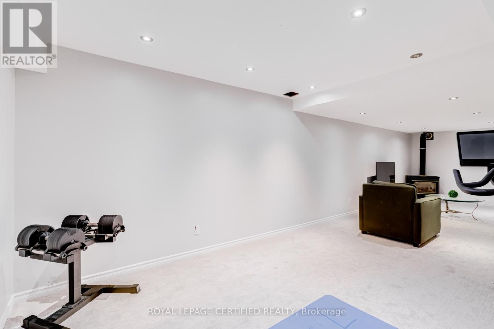 2197 Oakridge Crescent, Burlington, Ontario  L7M 4C8 - Photo 39 - W12878784