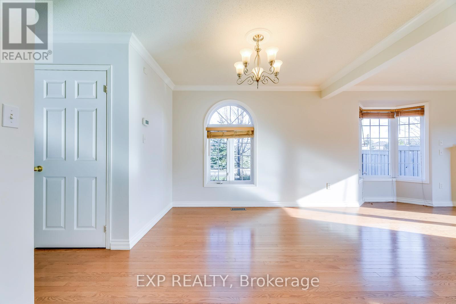 2376 Highcroft Road, Oakville, Ontario  L6M 4Y6 - Photo 11 - W12878810