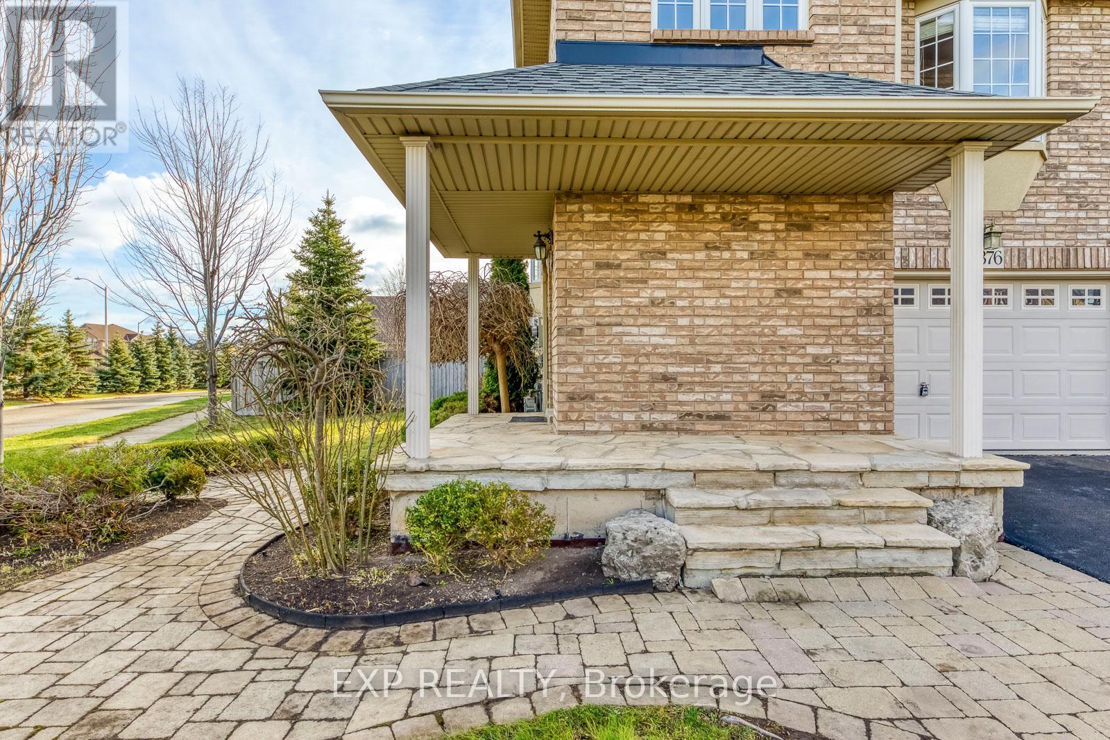 2376 Highcroft Road, Oakville, Ontario  L6M 4Y6 - Photo 7 - W12878810