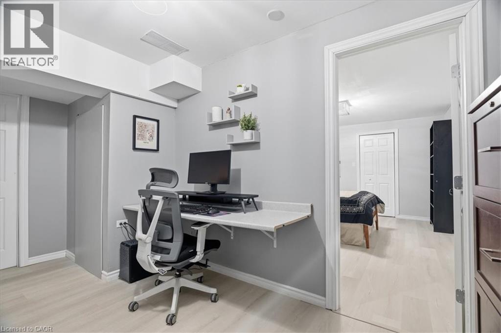 256 Grey Fox Drive, Kitchener, Ontario  N2E 3N4 - Photo 32 - 40809740