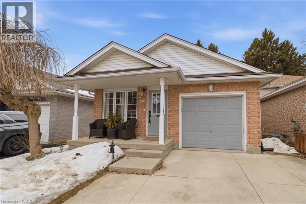 256 GREY FOX Drive, Kitchener, Ontario