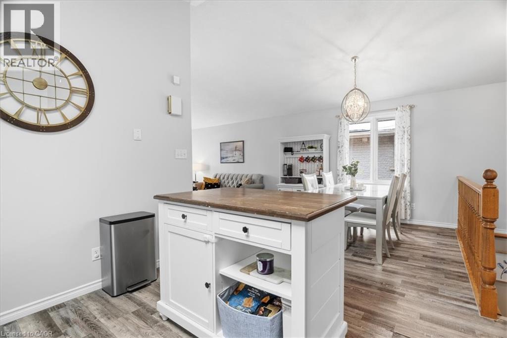 256 Grey Fox Drive, Kitchener, Ontario  N2E 3N4 - Photo 9 - 40809740