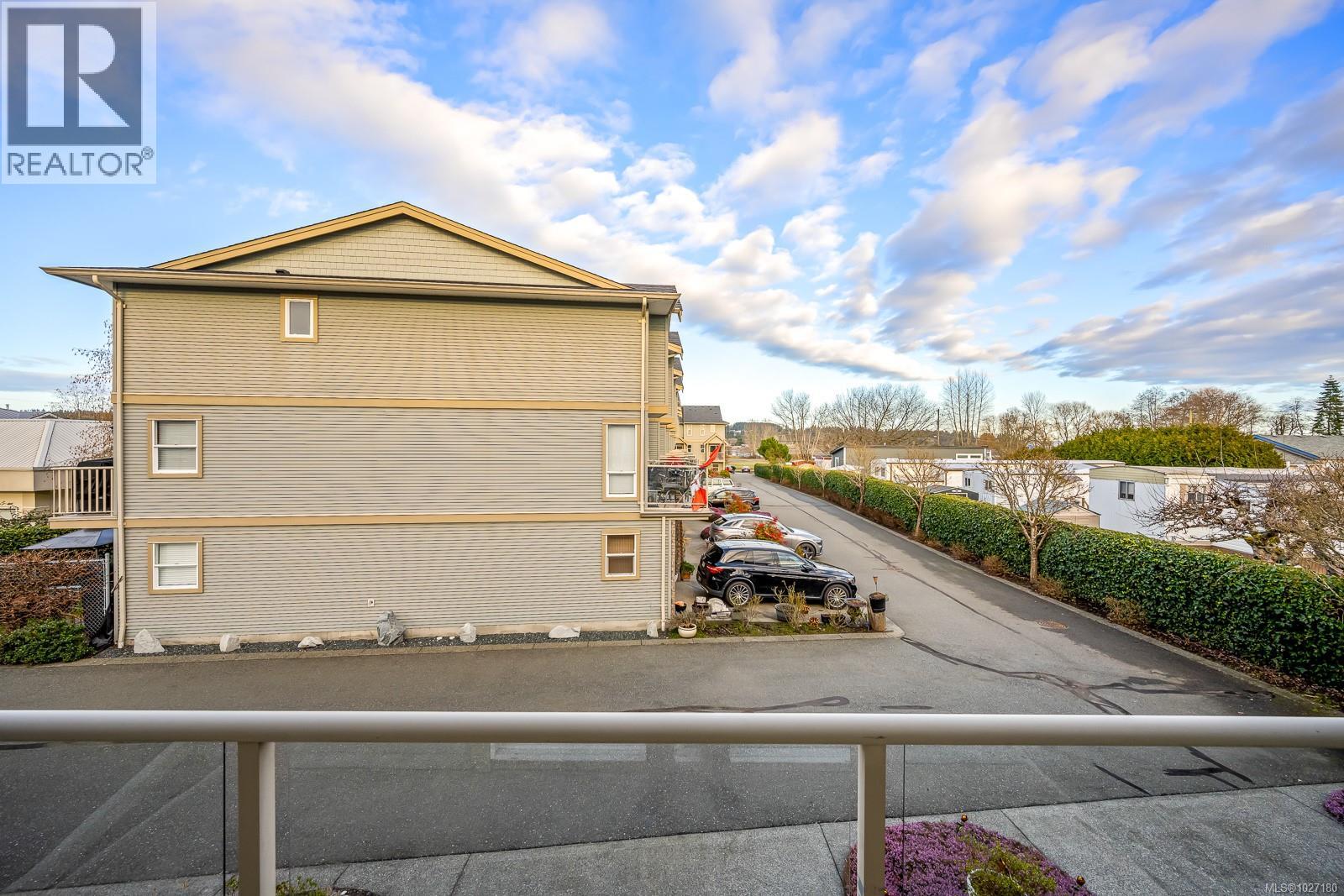 14 2475 Mansfield Dr, Courtenay, British Columbia V9M 2M2 - Photo 2 - 1027180