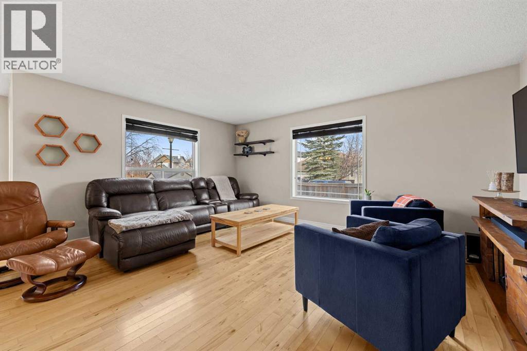 164 West Lakeview Circle, Chestermere, Alberta  T1X 1H7 - Photo 8 - A2292609