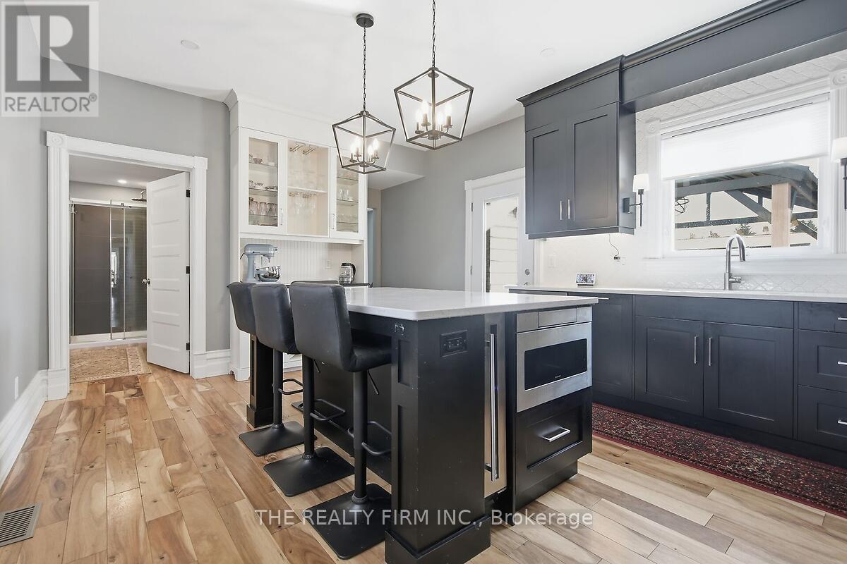 422 Greenfield Street, Petrolia, Ontario  N0N 1R0 - Photo 15 - X12878840