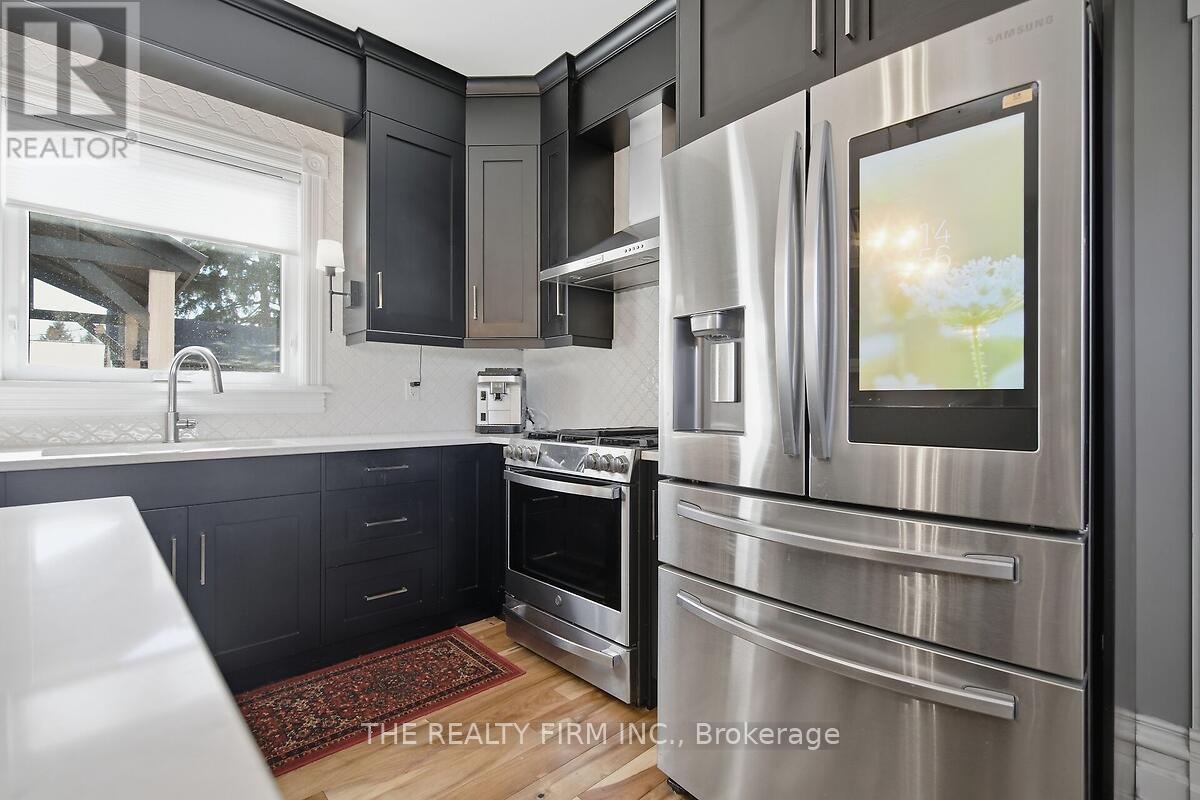 422 Greenfield Street, Petrolia, Ontario  N0N 1R0 - Photo 17 - X12878840