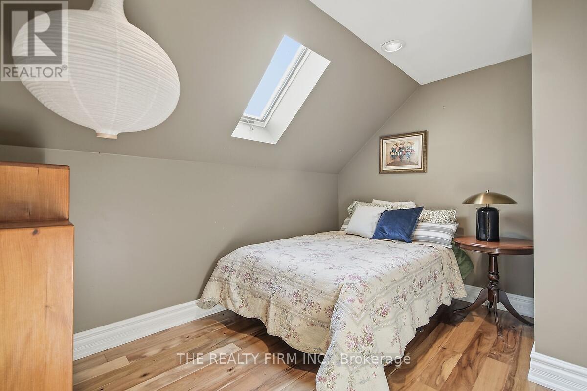 422 Greenfield Street, Petrolia, Ontario  N0N 1R0 - Photo 27 - X12878840