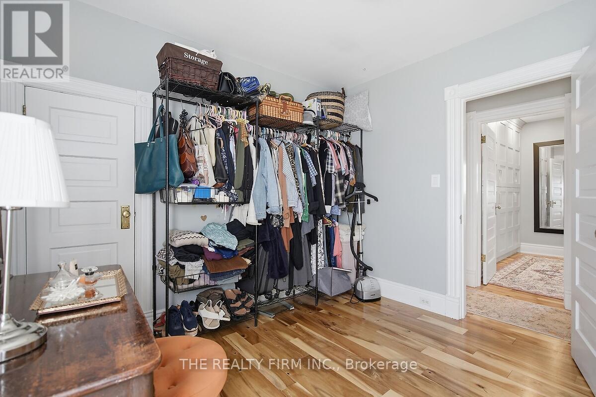 422 Greenfield Street, Petrolia, Ontario  N0N 1R0 - Photo 32 - X12878840