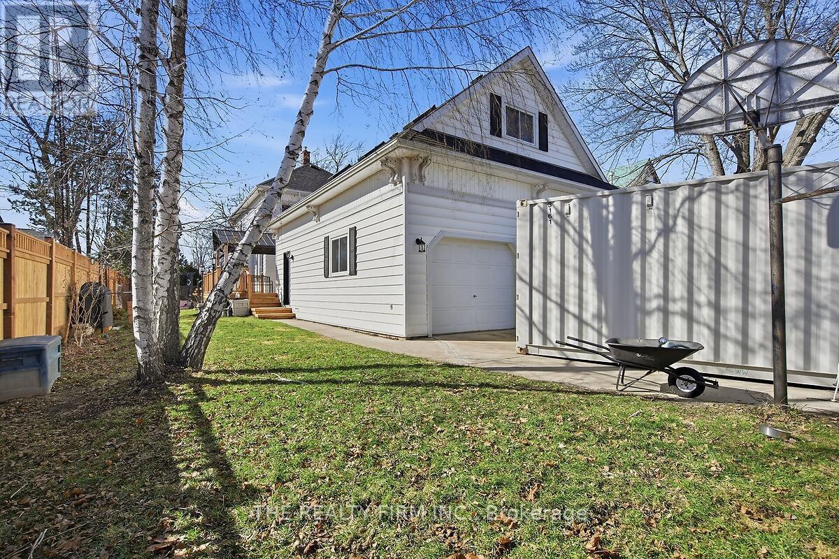 422 Greenfield Street, Petrolia, Ontario  N0N 1R0 - Photo 44 - X12878840