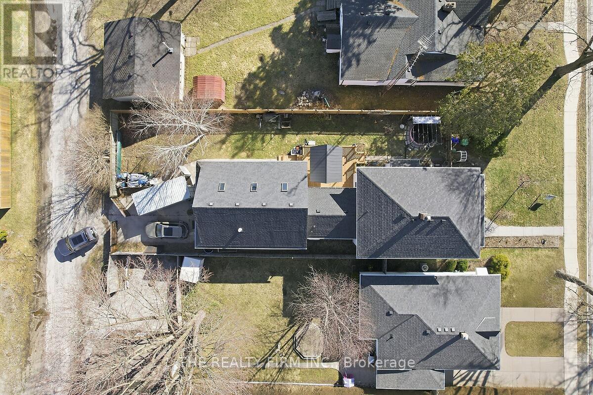 422 Greenfield Street, Petrolia, Ontario  N0N 1R0 - Photo 45 - X12878840