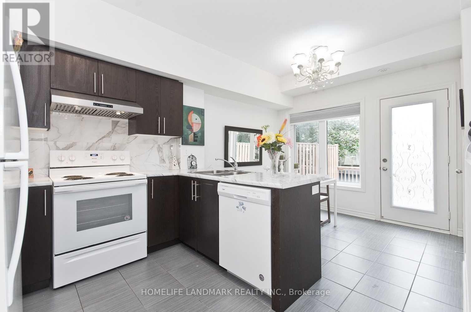 3 - 5 Eaton Park Lane, Toronto, Ontario  M1W 0A5 - Photo 7 - E12878830