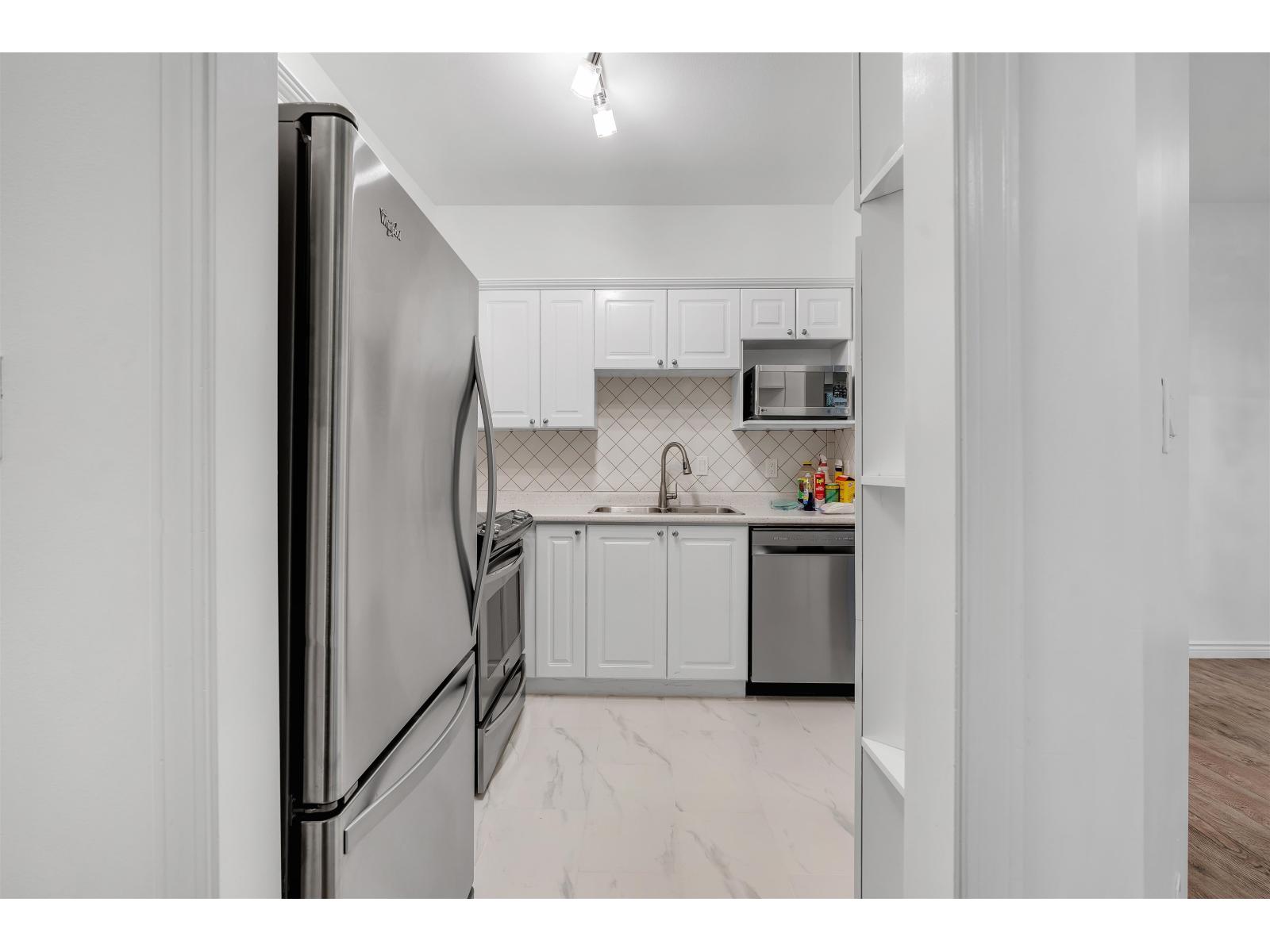 203 8142 120a Street, Surrey, British Columbia  V3W 0N1 - Photo 7 - R3099082