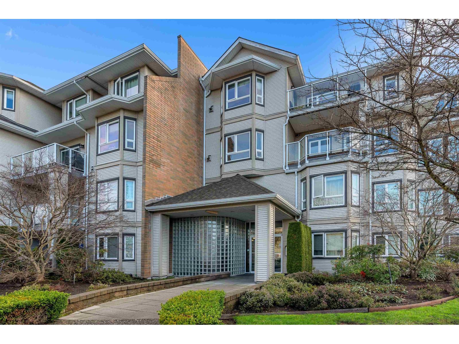 203 8142 120A STREET, surrey, British Columbia