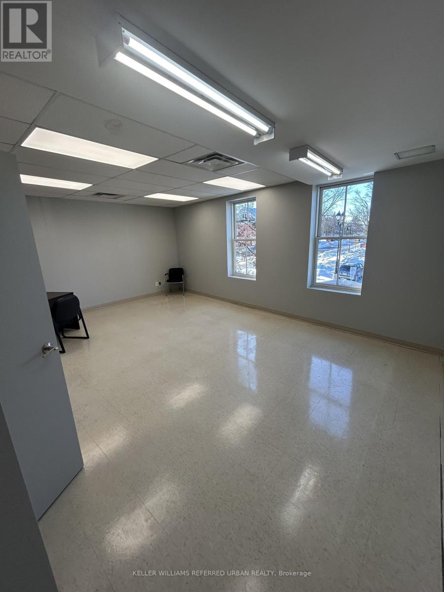 202 - 10132 Yonge Street, Richmond Hill (Mill Pond), Ontario  L4C 1T6 - Photo 12 - N12878838