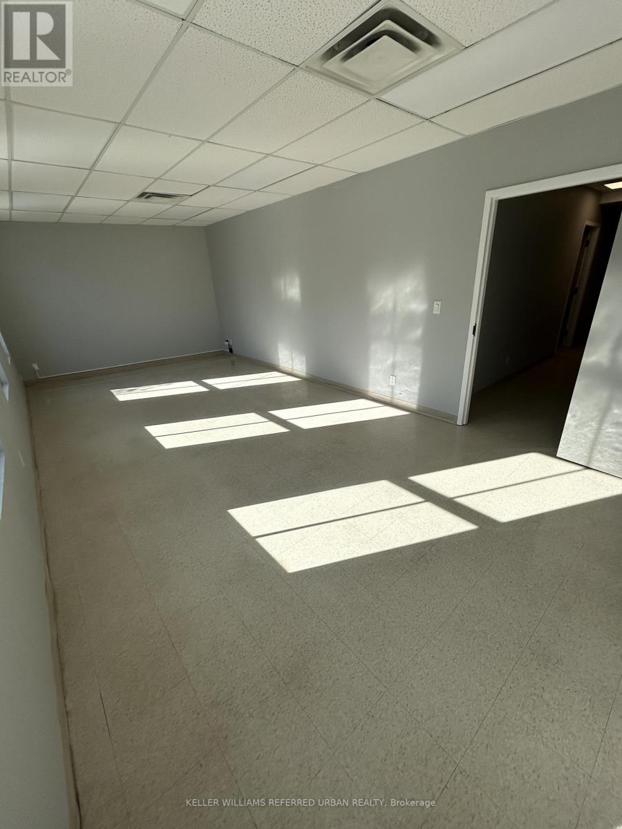 202 - 10132 Yonge Street, Richmond Hill (Mill Pond), Ontario  L4C 1T6 - Photo 8 - N12878838