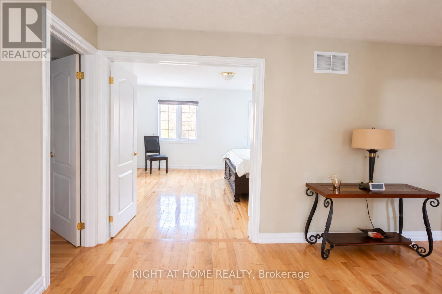 63 Brass Drive, Richmond Hill, Ontario  L4E 4T4 - Photo 12 - N12874168