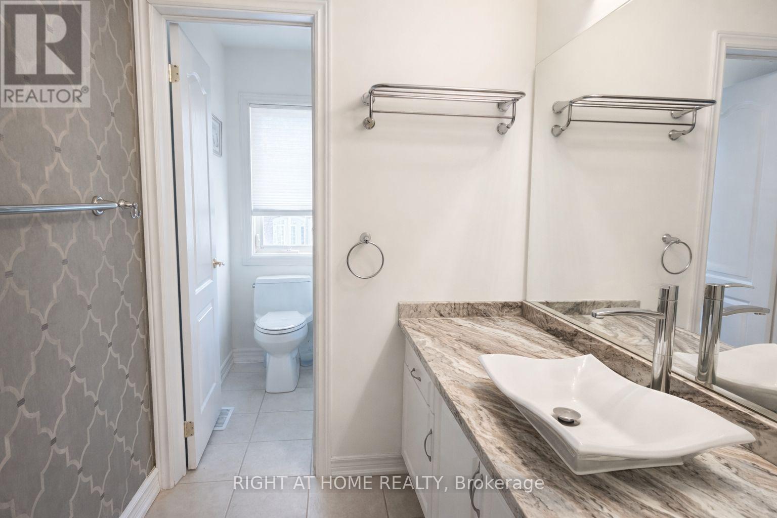 63 Brass Drive, Richmond Hill, Ontario  L4E 4T4 - Photo 19 - N12874168