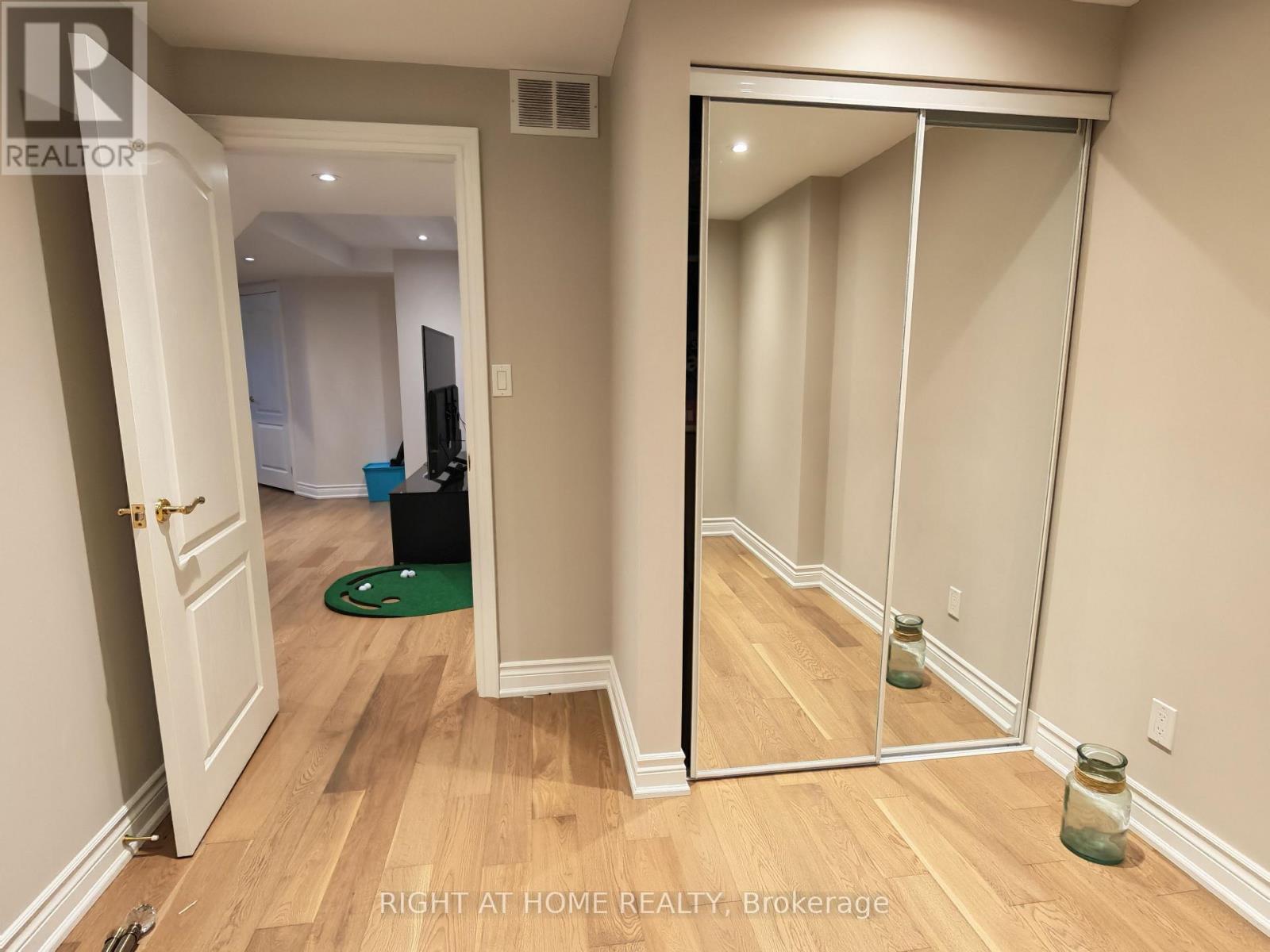 63 Brass Drive, Richmond Hill, Ontario  L4E 4T4 - Photo 27 - N12874168