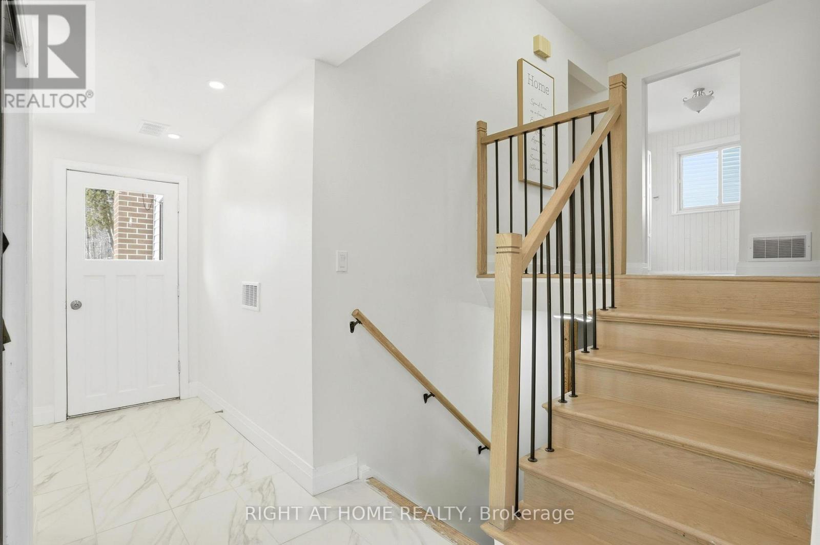 322 Melores Drive, Burlington, Ontario  L7L 4T8 - Photo 23 - W12878814