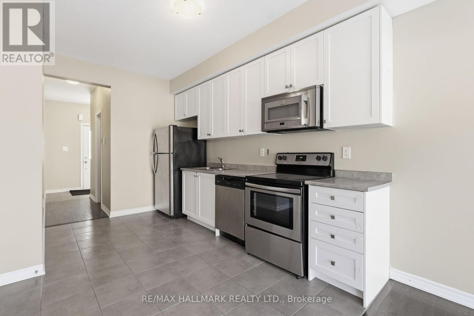 38 Deneb Street, Barrie, Ontario  L4M 0K6 - Photo 7 - S12815006