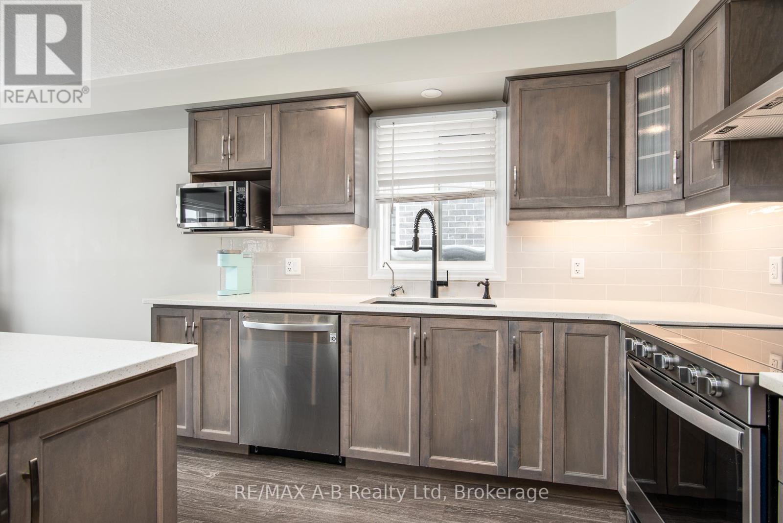 31 Davidson Drive, Stratford, Ontario  N5A 0J5 - Photo 17 - X12639146