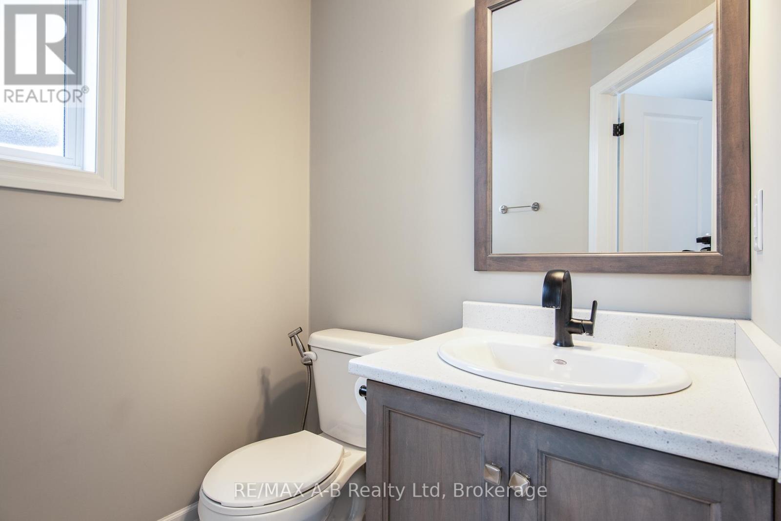 31 Davidson Drive, Stratford, Ontario  N5A 0J5 - Photo 21 - X12639146