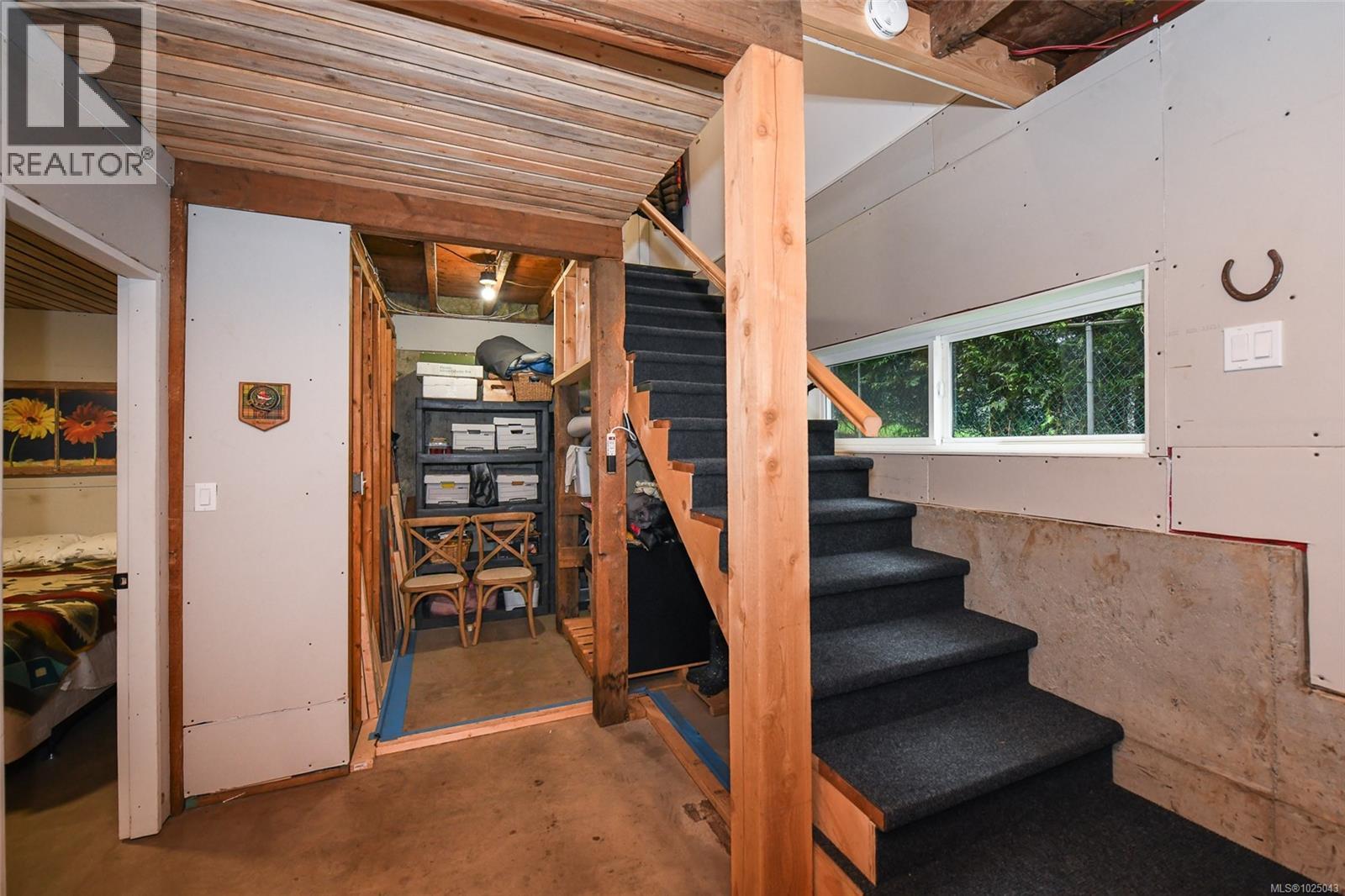 5693 Island Hwy S, Union Bay, British Columbia  V0R 3B0 - Photo 32 - 1025043