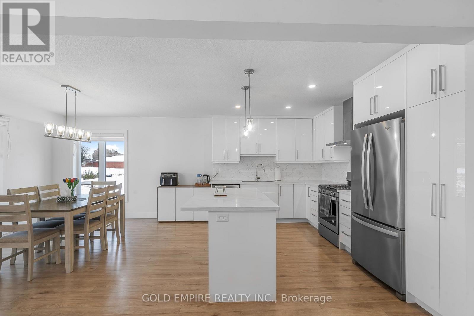 12 Rea Court, Southwold, Ontario  N6L 1M1 - Photo 14 - X12878898