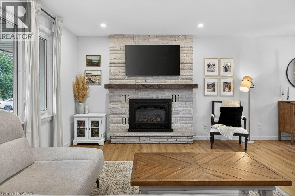 31 Dunning Court, Dundas, Ontario  L9H 4K8 - Photo 10 - 40811160