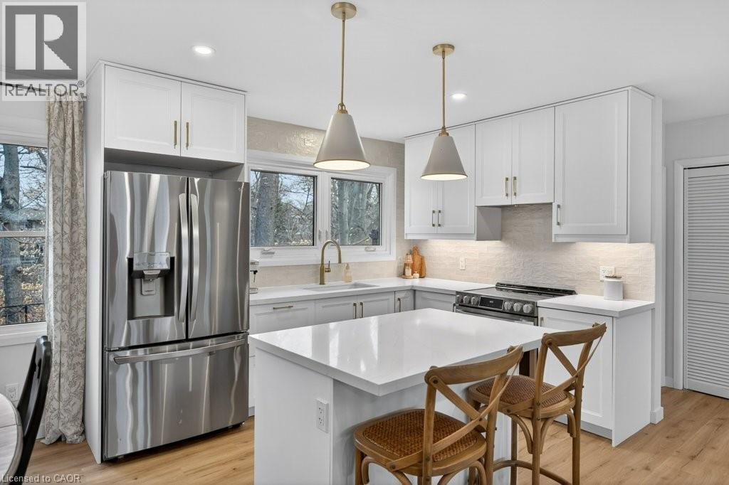 31 Dunning Court, Dundas, Ontario  L9H 4K8 - Photo 12 - 40811160