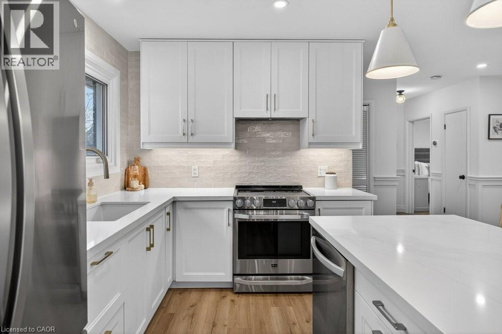 31 Dunning Court, Dundas, Ontario  L9H 4K8 - Photo 14 - 40811160