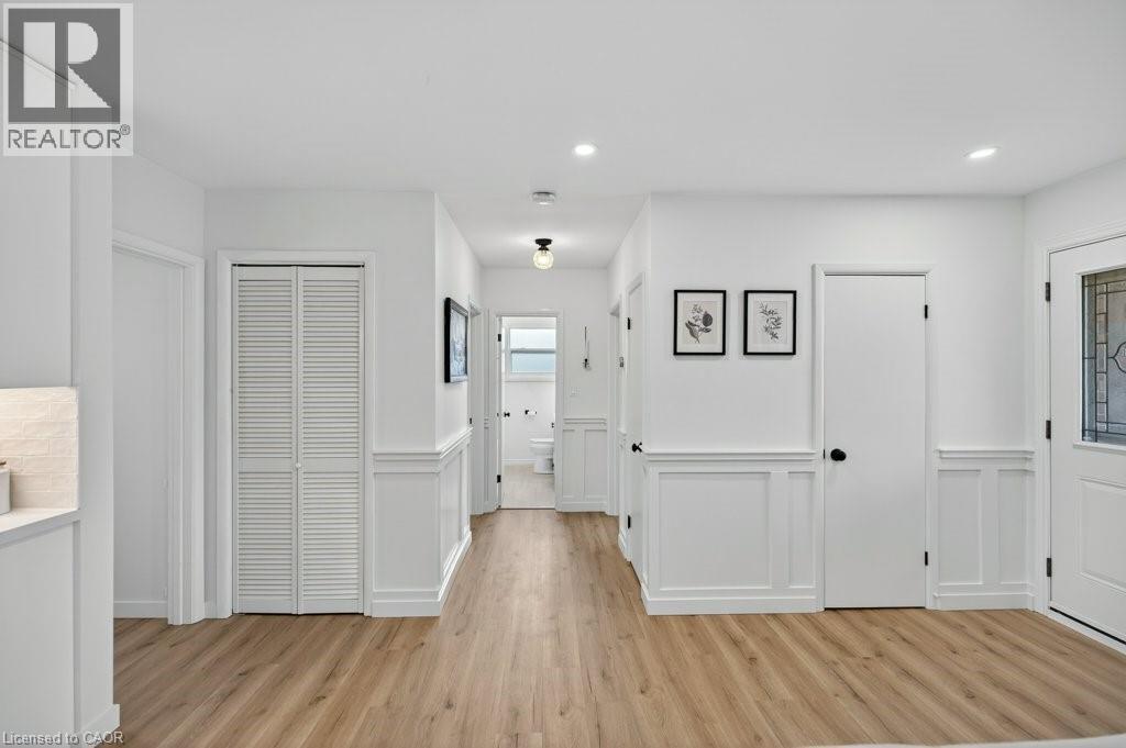 31 Dunning Court, Dundas, Ontario  L9H 4K8 - Photo 19 - 40811160