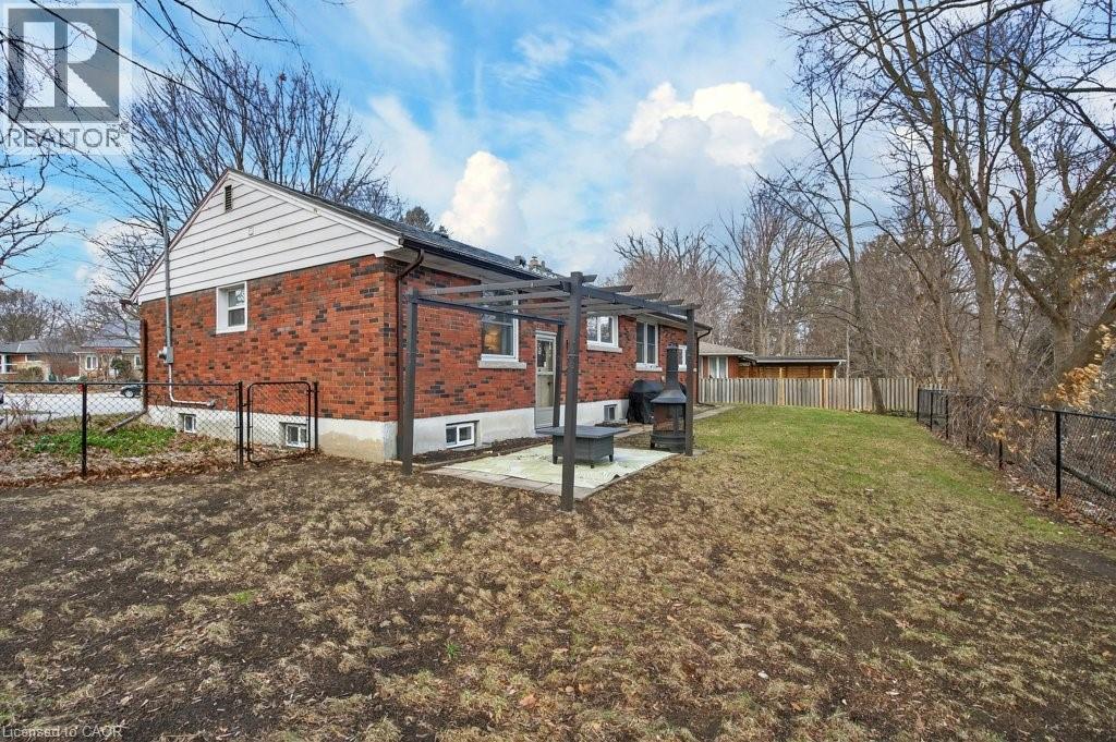 31 Dunning Court, Dundas, Ontario  L9H 4K8 - Photo 39 - 40811160