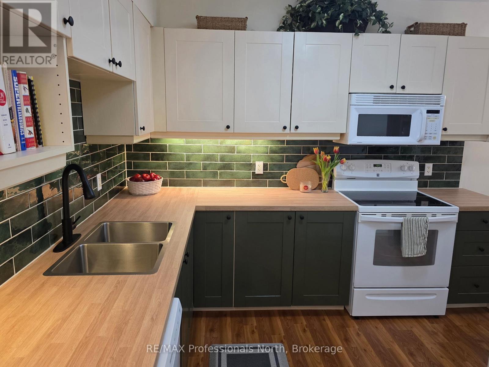 26 Kitchen Road S, Huntsville, Ontario  P1H 1Y3 - Photo 13 - X12878844