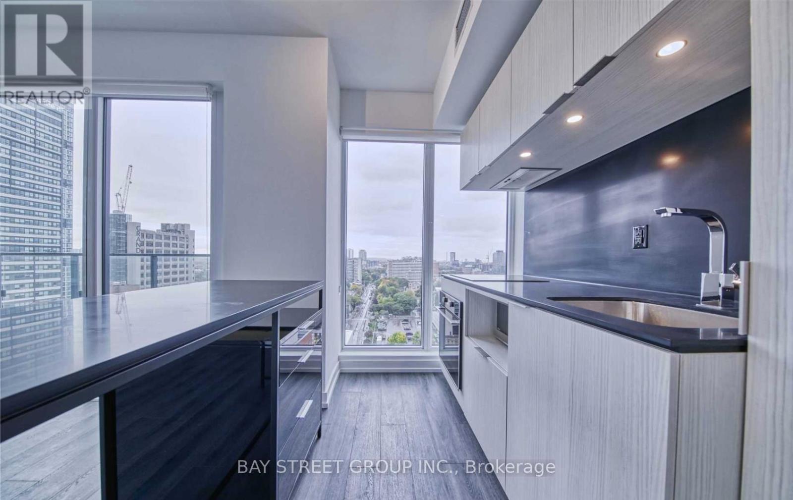 1910 - 77 Shuter Street, Toronto, Ontario  M5B 0B8 - Photo 6 - C12878874