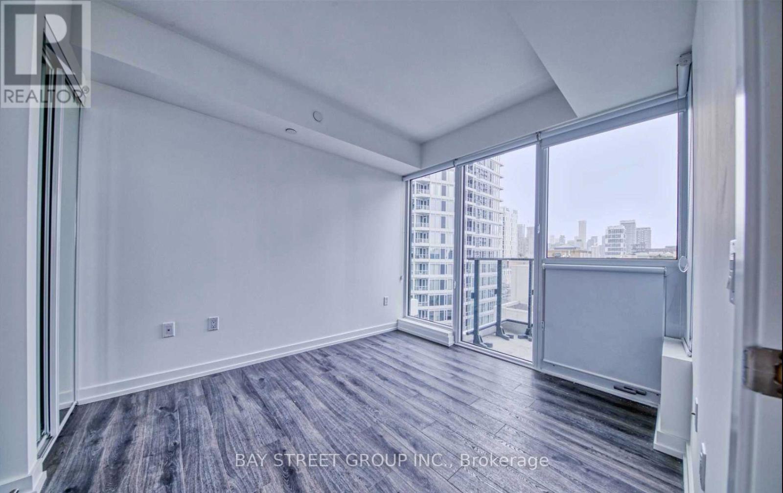 1910 - 77 Shuter Street, Toronto, Ontario  M5B 0B8 - Photo 8 - C12878874