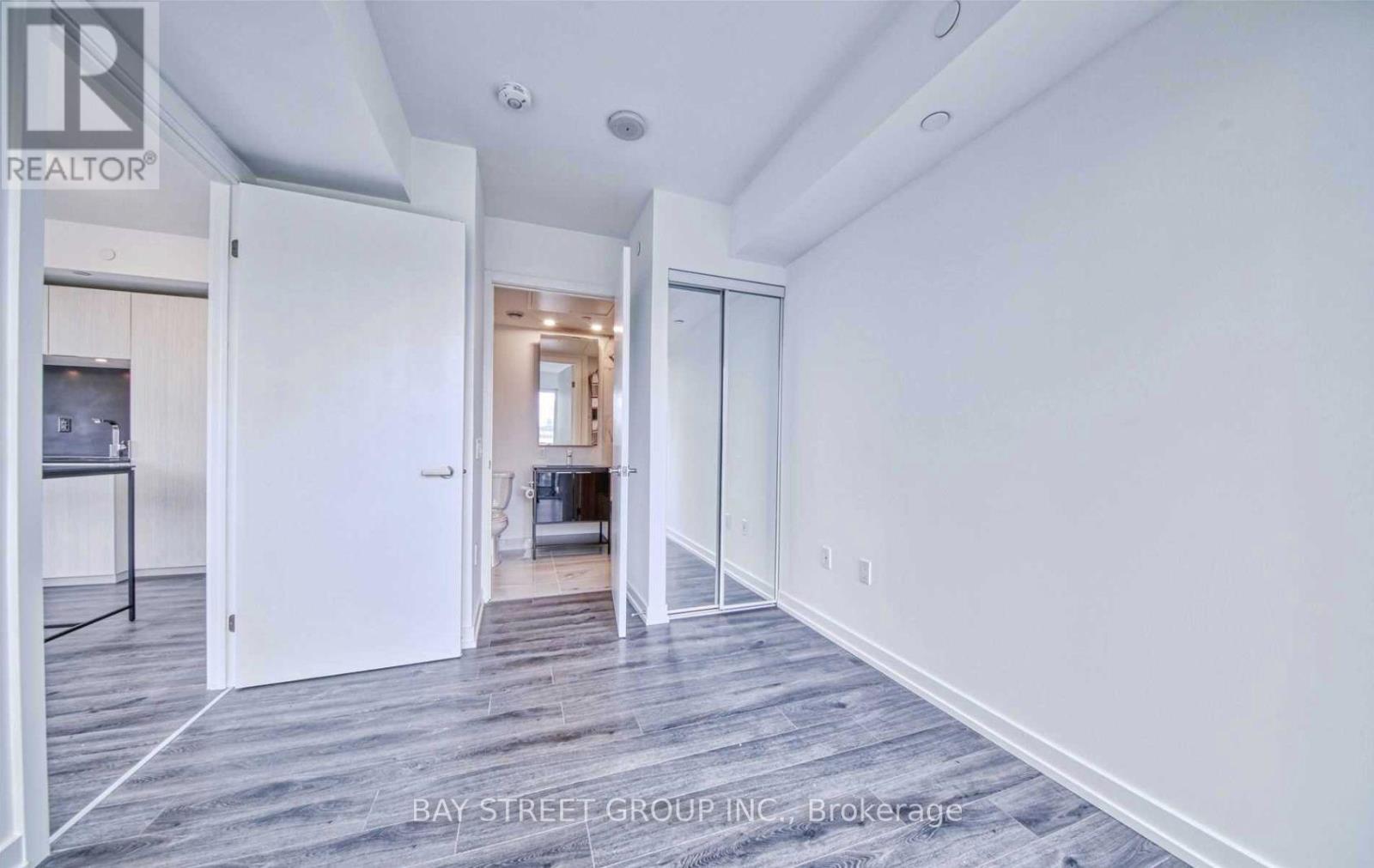 1910 - 77 Shuter Street, Toronto, Ontario  M5B 0B8 - Photo 9 - C12878874